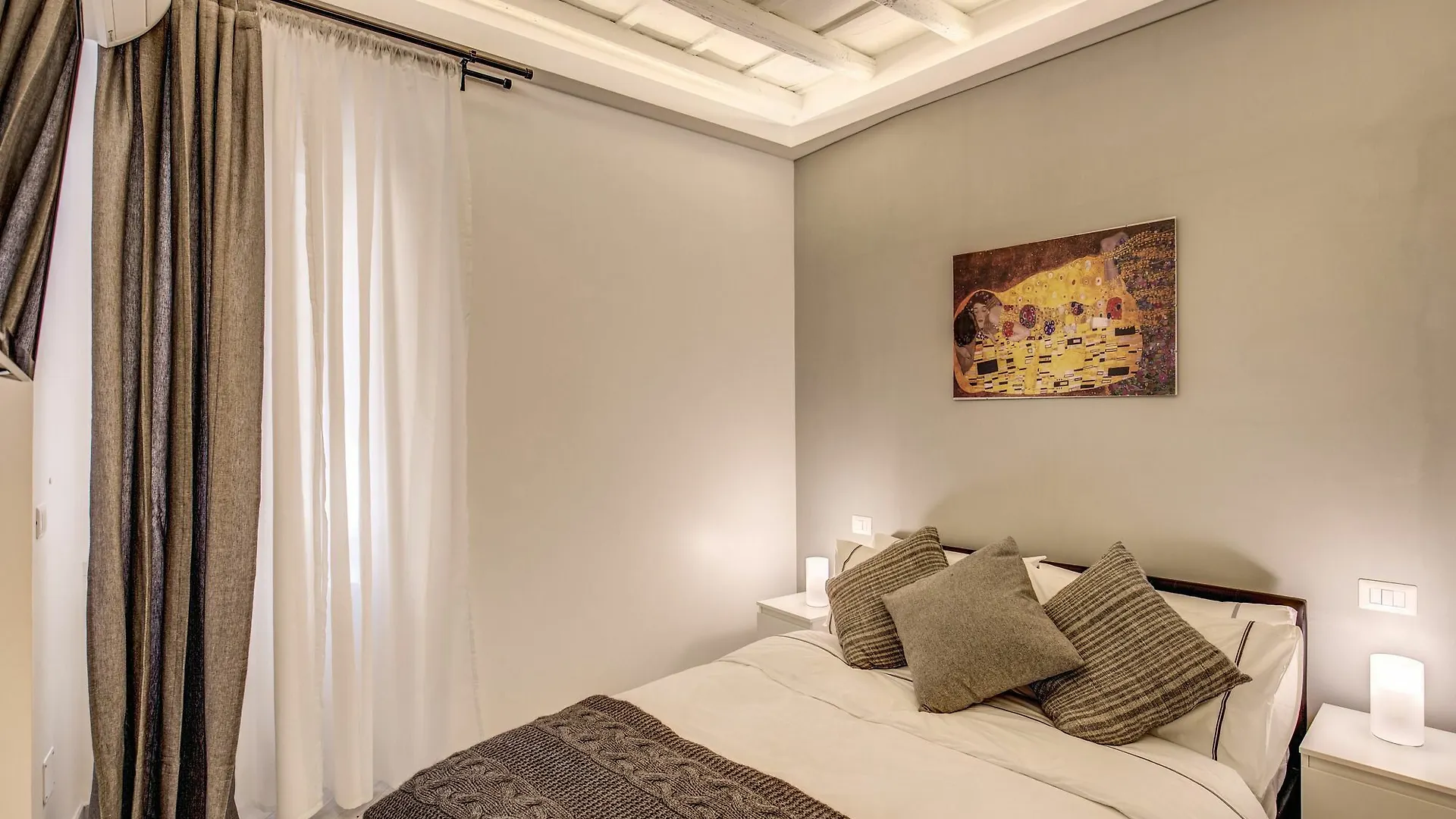 *** Guest house Dimore Costaguti Rome Italy