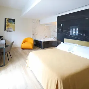 Municipio Luxury בית הארחה נאפולי