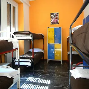  Hostel California Italy